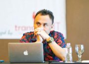 Lari dari Kemiskinan: Dari Jalan Maraton Menuju Jalan Baru Ekonomi Lokal